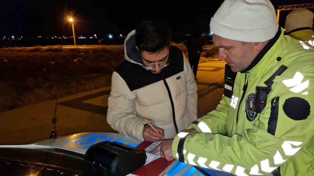 Aksaray’da Ehliyet Denetiminde Genç Sürücüden Dikkat Çeken İstek