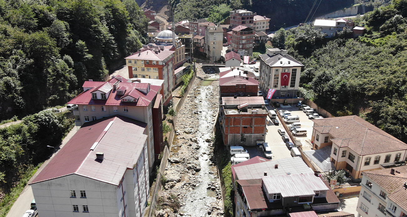 Doğu Karadeniz’de Dere Yataklarındaki Yapılaşma Alarm Veriyor